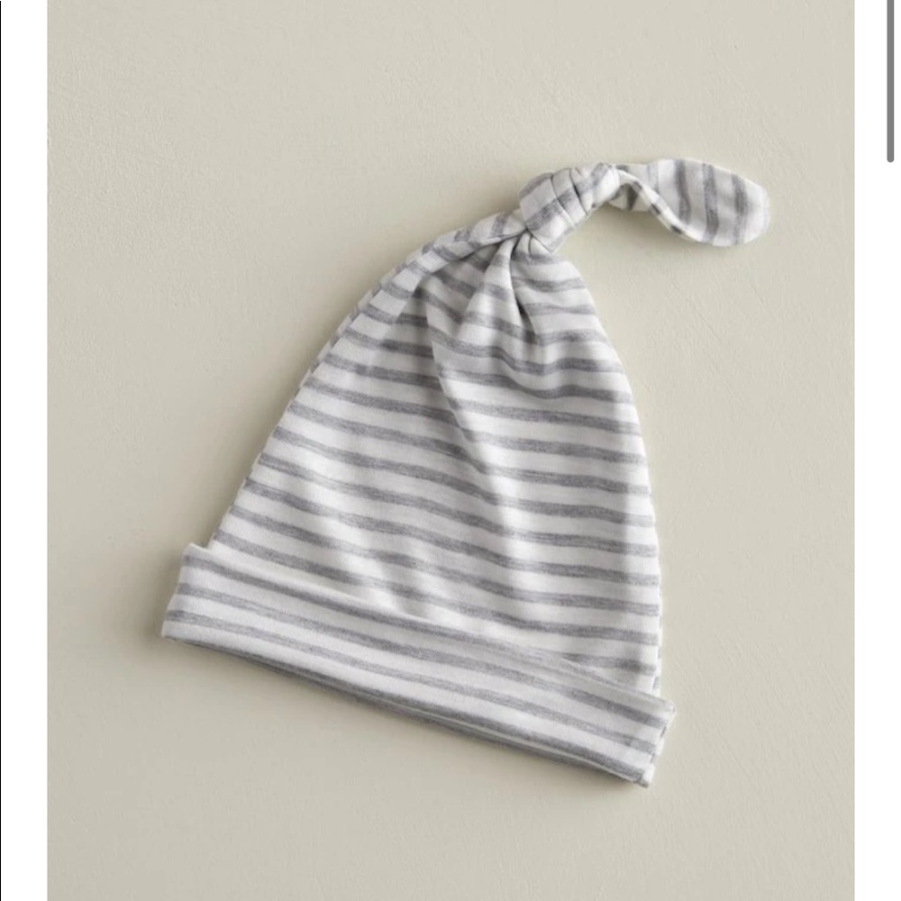 Solly Baby 2 piece sleep set and hat
